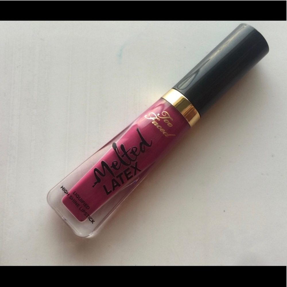 Too Faced Melted Latex (Hot Mess)